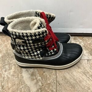 Sorel Tivoli Houndstooth Women’s Black White Waterproof Snow Boots Lined Size 7